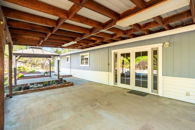 1945 Quails Nest Road, Redding, CA 96003