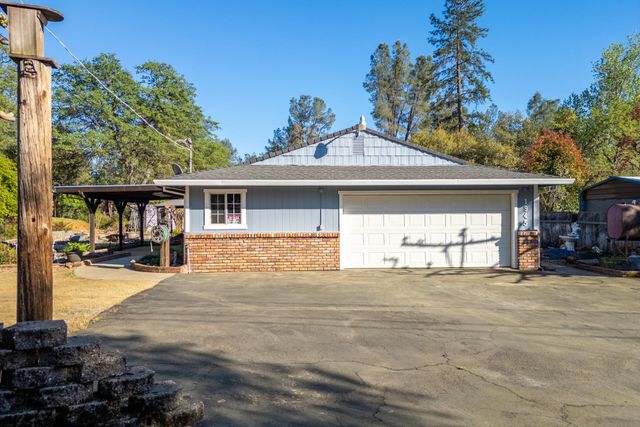 1945 Quails Nest Road, Redding, CA 96003
