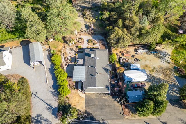 1945 Quails Nest Road, Redding, CA 96003