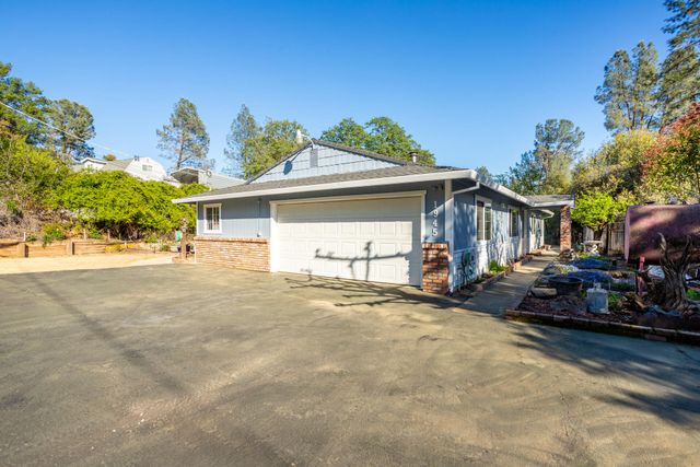 1945 Quails Nest Road, Redding, CA 96003