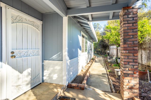 1945 Quails Nest Road, Redding, CA 96003