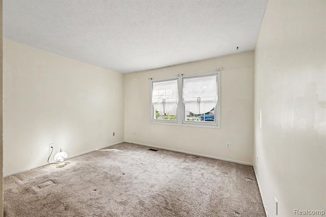 38211 Carolon Boulevard, Westland, MI 48185