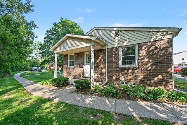 38211 Carolon Boulevard, Westland, MI 48185