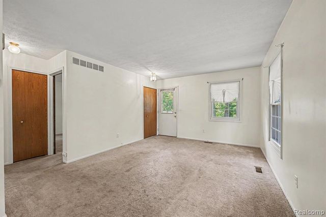 38211 Carolon Boulevard, Westland, MI 48185