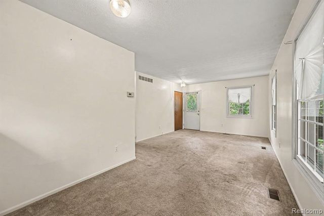 38211 Carolon Boulevard, Westland, MI 48185