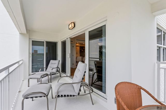 1000 Lowry Street 4F, Delray Beach, FL 33483