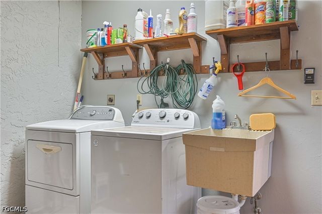 5652 Bolla CT, Fort Myers, FL 33919