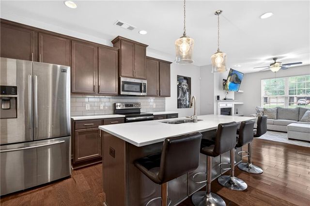 200 Westwood Trail, Fairburn, GA 30213