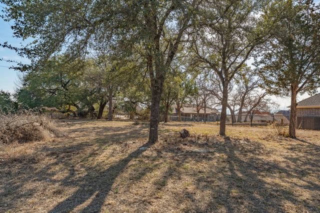 3841 Legend Trail, Granbury, TX 76049