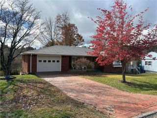 50382 Cindy Drive, St Clairsville, OH 43950