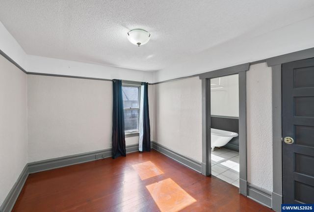 1115 Shipping St, Salem, OR 97301