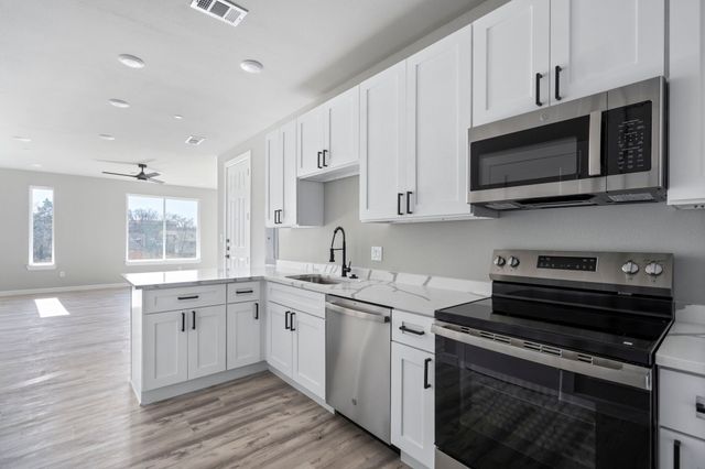 948 S Corinth Street 5, Dallas, TX 75215