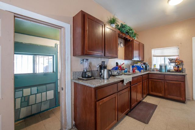 3829 E Iowa Avenue, Fresno, CA 93702