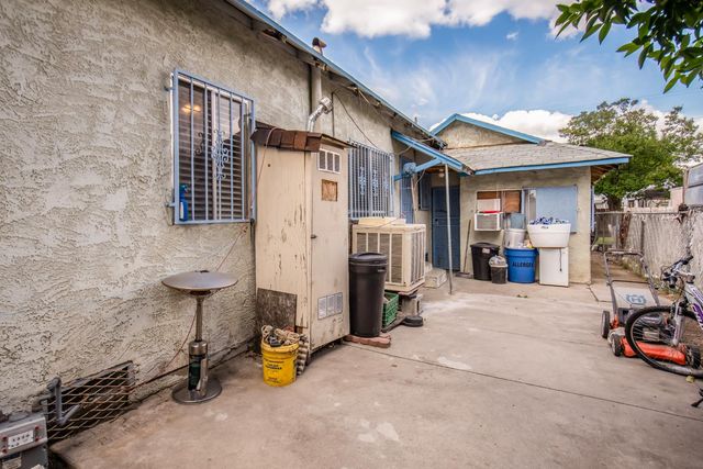 3829 E Iowa Avenue, Fresno, CA 93702