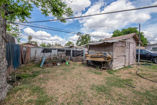 3829 E Iowa Avenue, Fresno, CA 93702