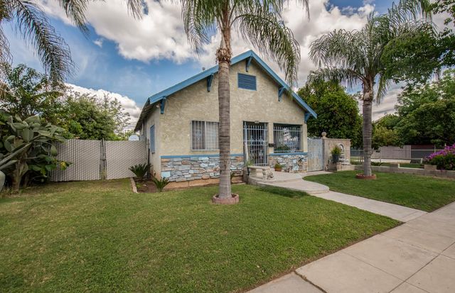 3829 E Iowa Avenue, Fresno, CA 93702