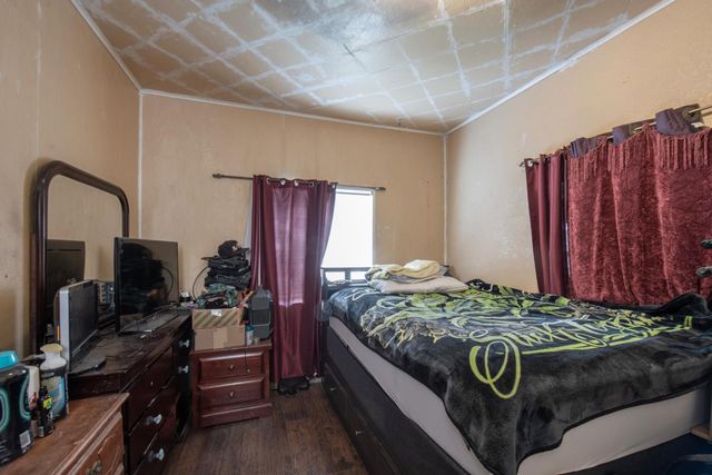 3829 E Iowa Avenue, Fresno, CA 93702