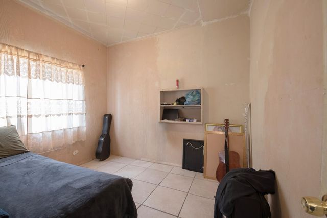 3829 E Iowa Avenue, Fresno, CA 93702