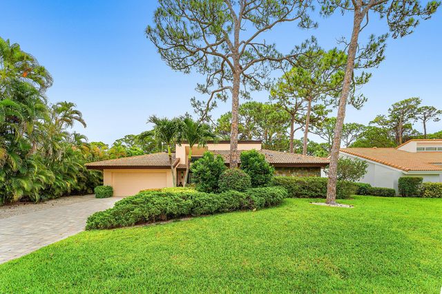 643 W Lakewoode Circle, Delray Beach, FL 33445