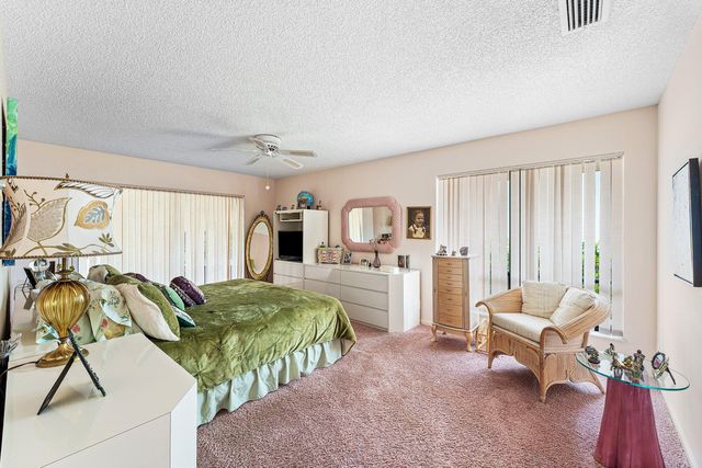 643 W Lakewoode Circle, Delray Beach, FL 33445