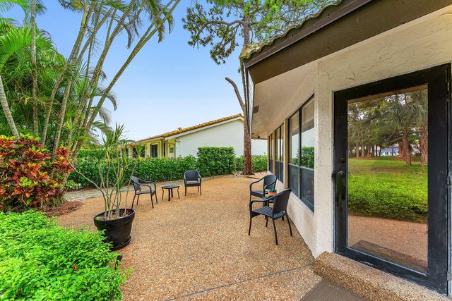 643 W Lakewoode Circle, Delray Beach, FL 33445