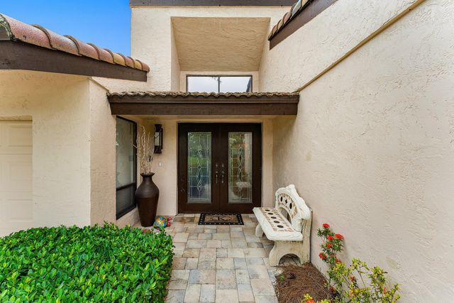 643 W Lakewoode Circle, Delray Beach, FL 33445