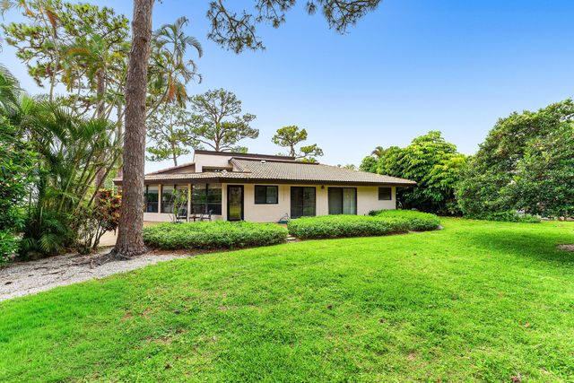 643 W Lakewoode Circle, Delray Beach, FL 33445