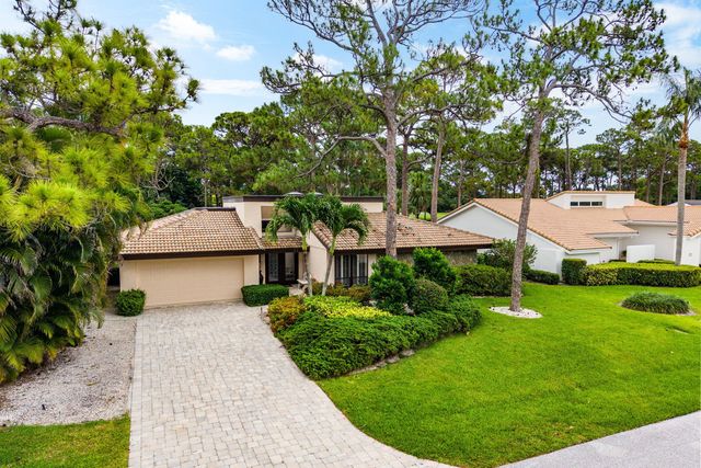 643 W Lakewoode Circle, Delray Beach, FL 33445