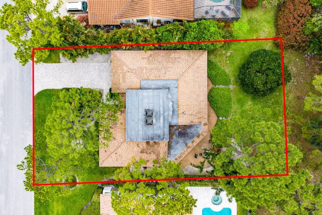 643 W Lakewoode Circle, Delray Beach, FL 33445
