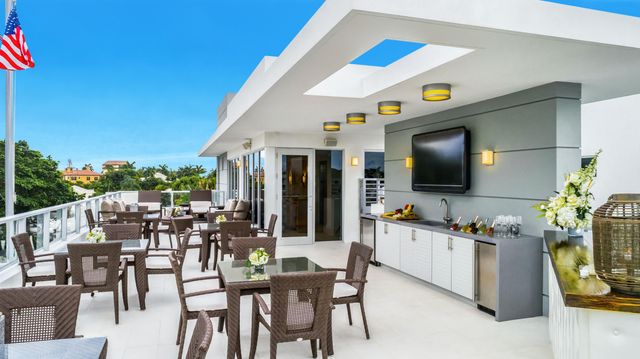 643 W Lakewoode Circle, Delray Beach, FL 33445