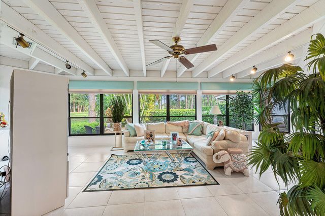 643 W Lakewoode Circle, Delray Beach, FL 33445