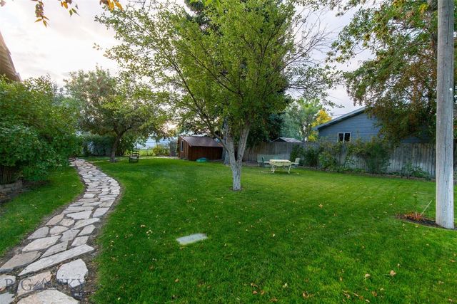 12 N Division St, Whitehall, MT 59759