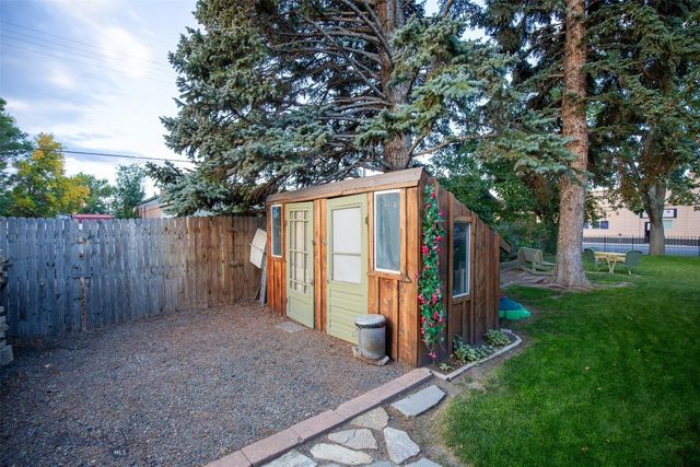 12 N Division St, Whitehall, MT 59759