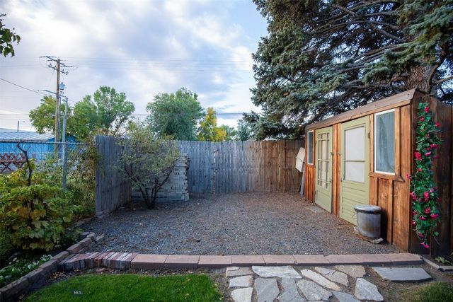 12 N Division St, Whitehall, MT 59759