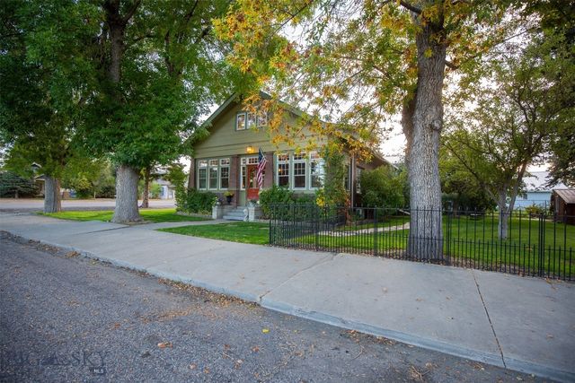 12 N Division St, Whitehall, MT 59759