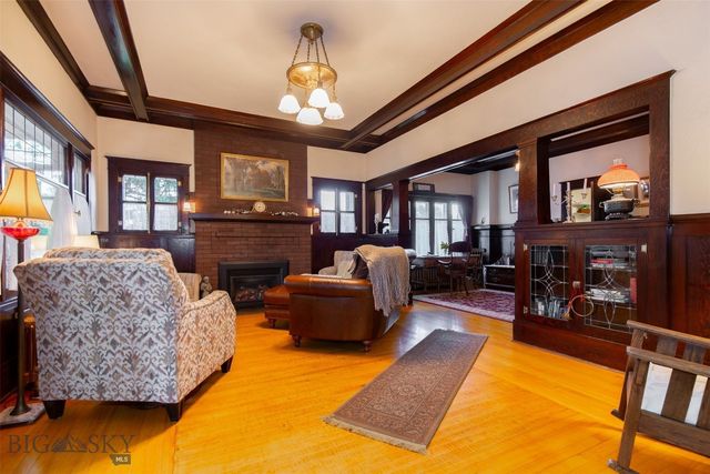 12 N Division St, Whitehall, MT 59759