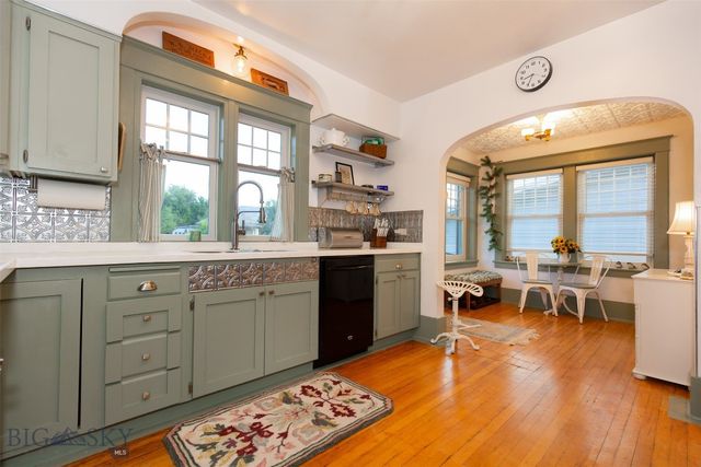 12 N Division St, Whitehall, MT 59759