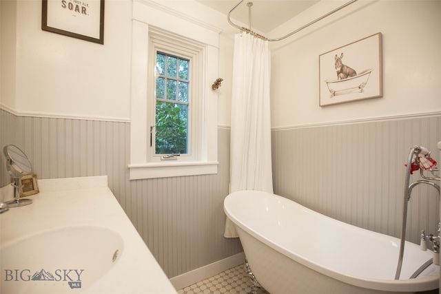 12 N Division St, Whitehall, MT 59759