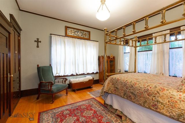 12 N Division St, Whitehall, MT 59759