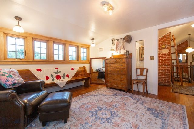 12 N Division St, Whitehall, MT 59759