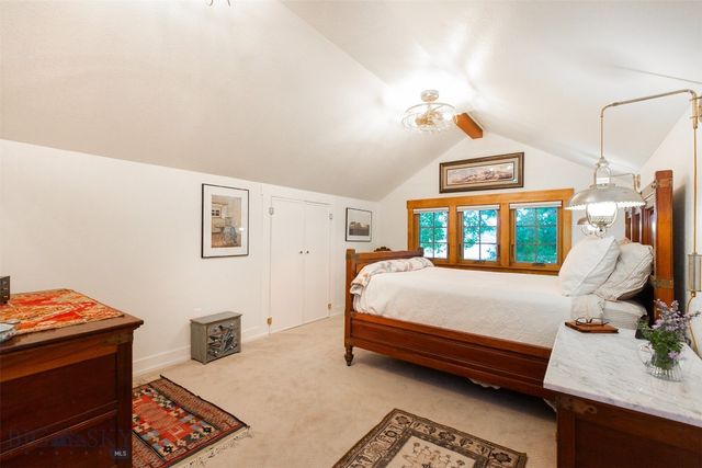 12 N Division St, Whitehall, MT 59759