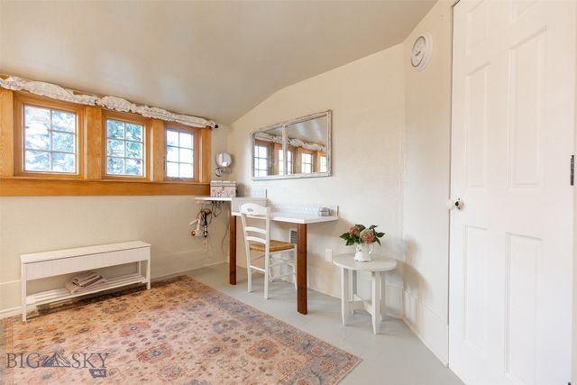 12 N Division St, Whitehall, MT 59759