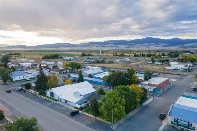 12 N Division St, Whitehall, MT 59759