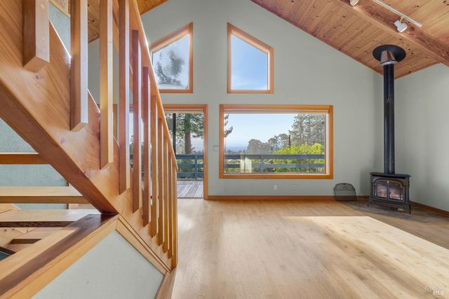 35520 Ocean View Ct, Gualala, CA 95445