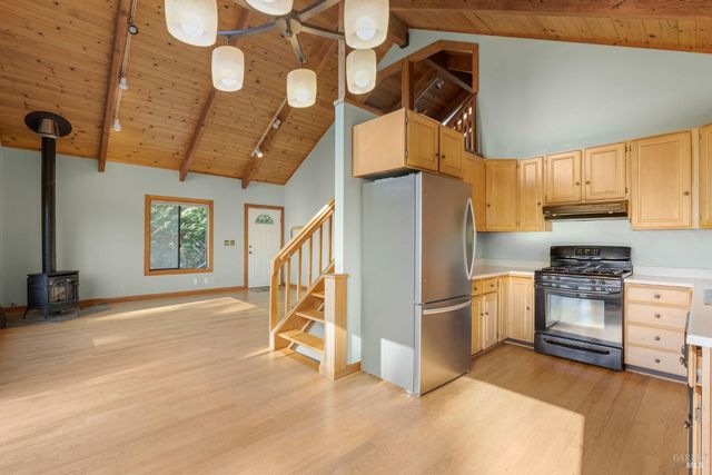 35520 Ocean View Ct, Gualala, CA 95445