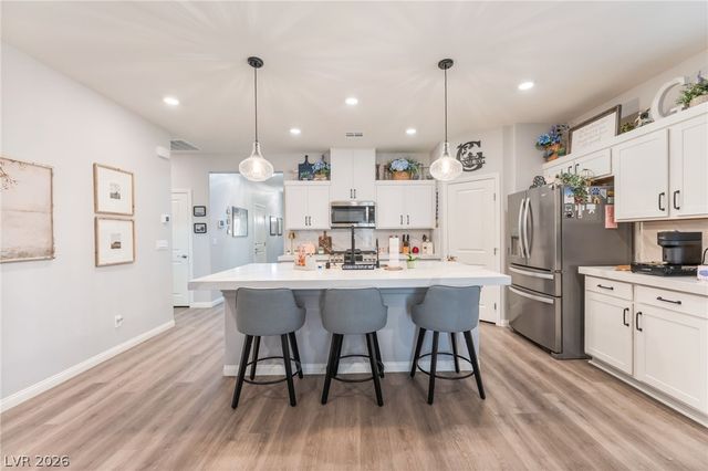 7539 Charlotte Bay Avenue, North Las Vegas, NV 89084