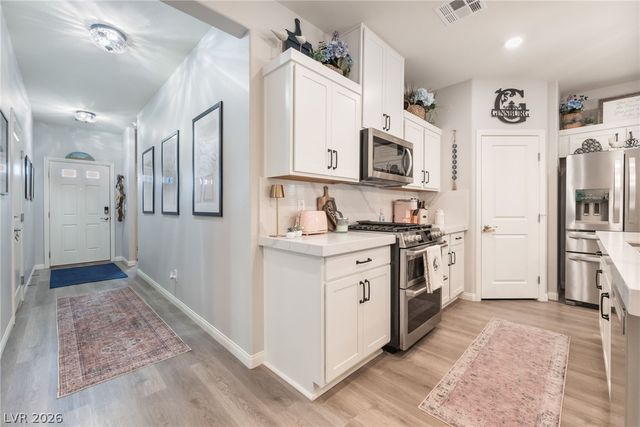 7539 Charlotte Bay Avenue, North Las Vegas, NV 89084