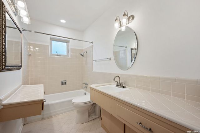 11110 RENDEZVOUS DR, San Antonio, TX 78216