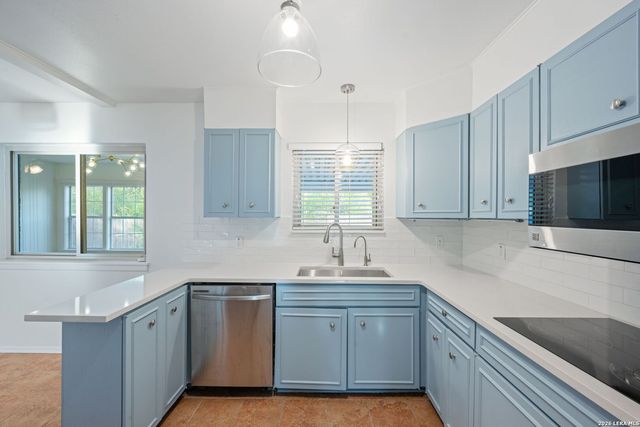 11110 RENDEZVOUS DR, San Antonio, TX 78216