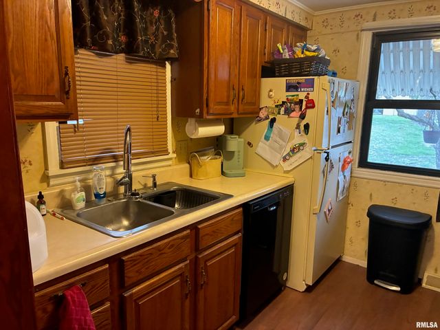 834 S 18TH Street, Quincy, IL 62301